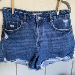 women's H&M high rise jean shorts size 8
